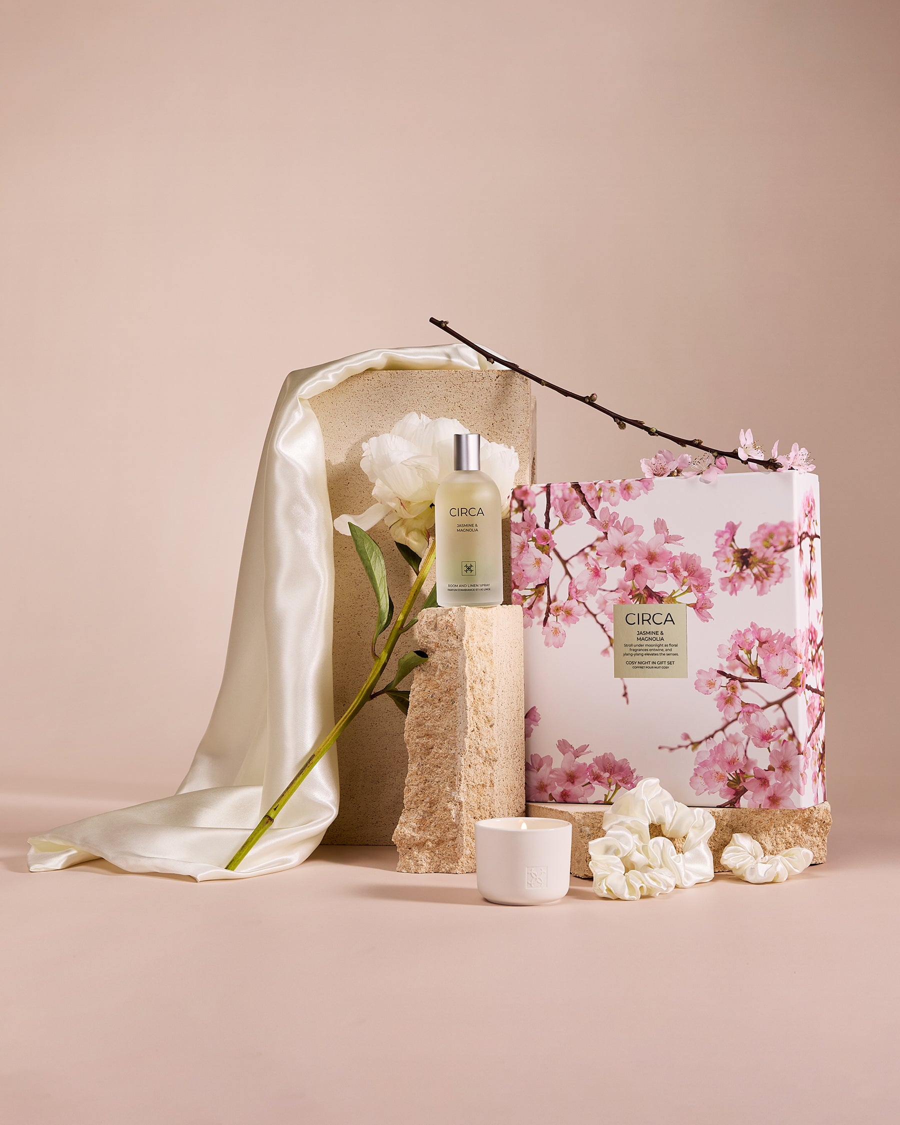 Jasmine & Magnolia Cosy Night In Gift Set