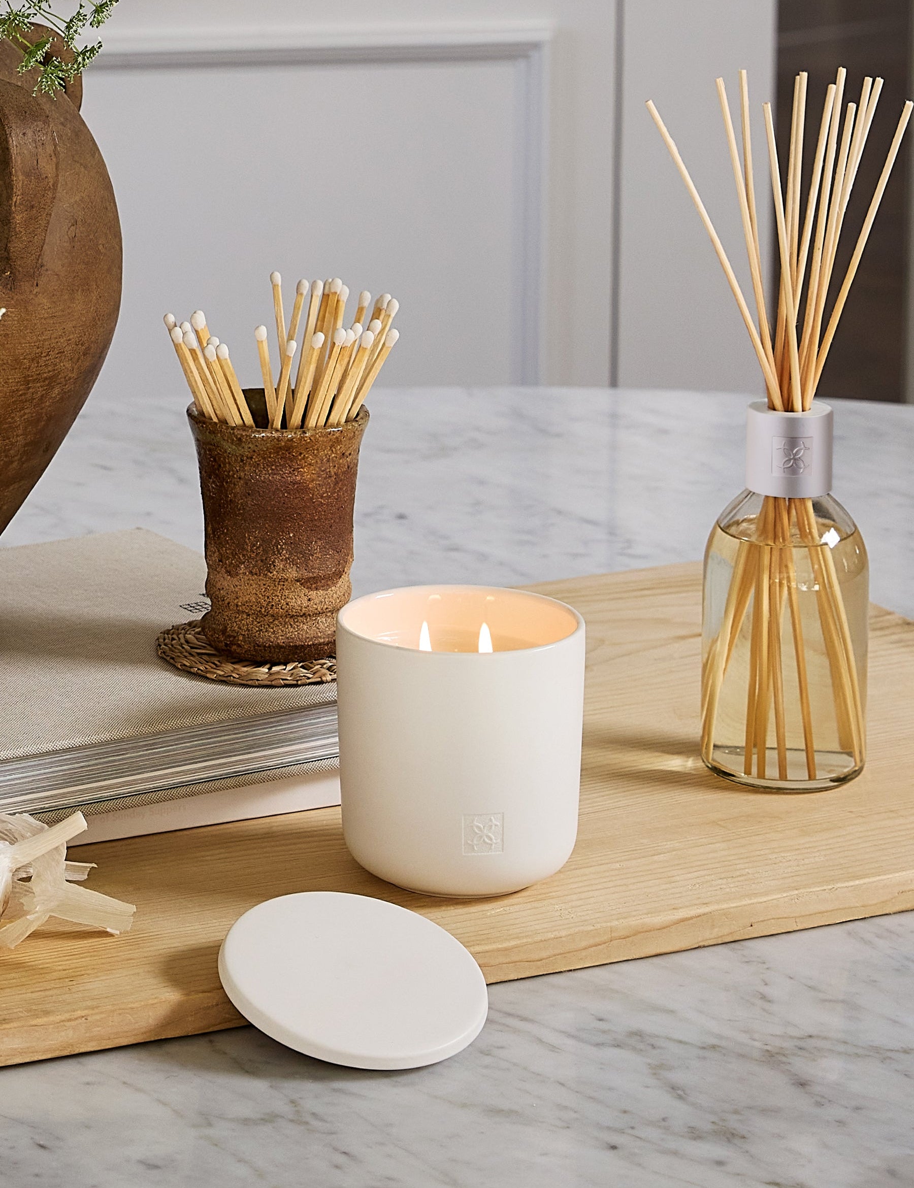 Circa_Ecom_1800x2250_300gCandle_LycheeRose_5.jpg