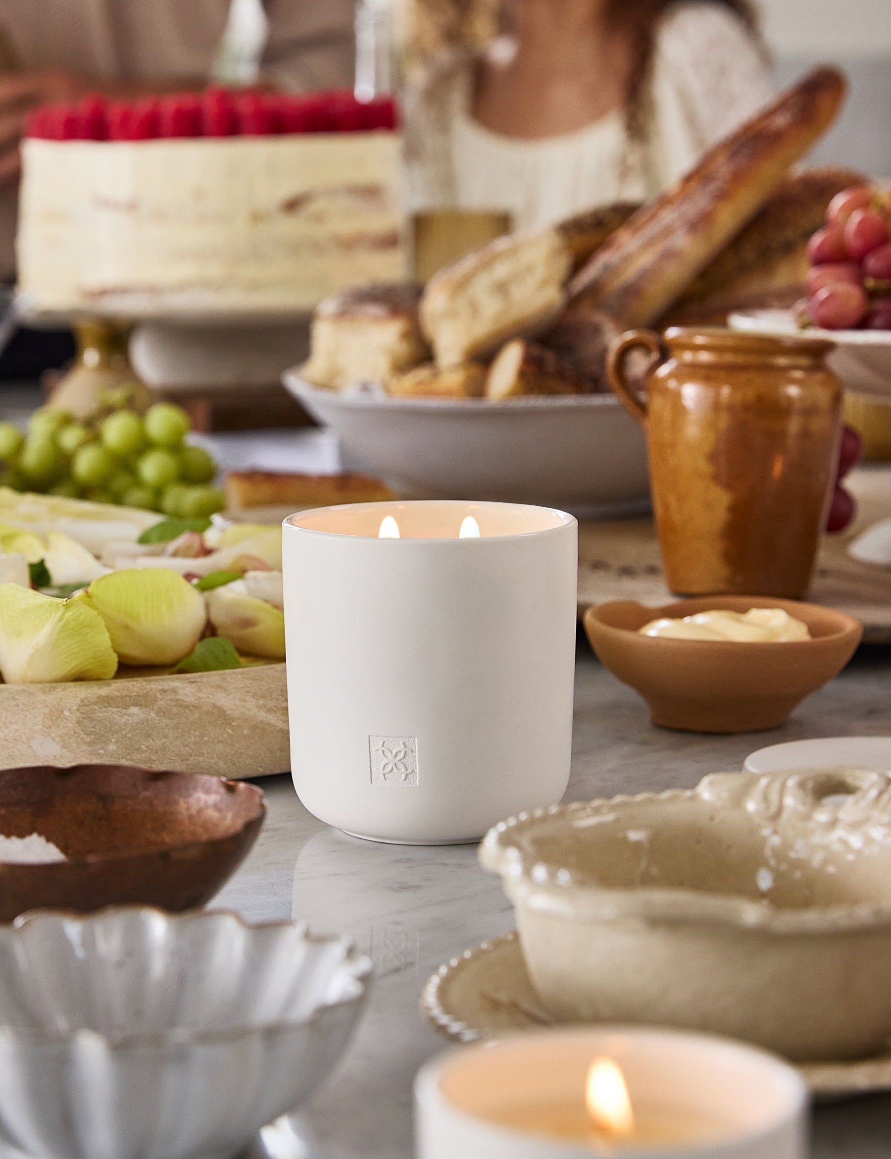 Circa_Ecom_1800x2250_300gCandle_VanillaBean_5.jpg