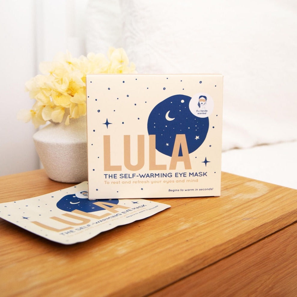 Lula Vanilla eye mask lifestyle photo 2