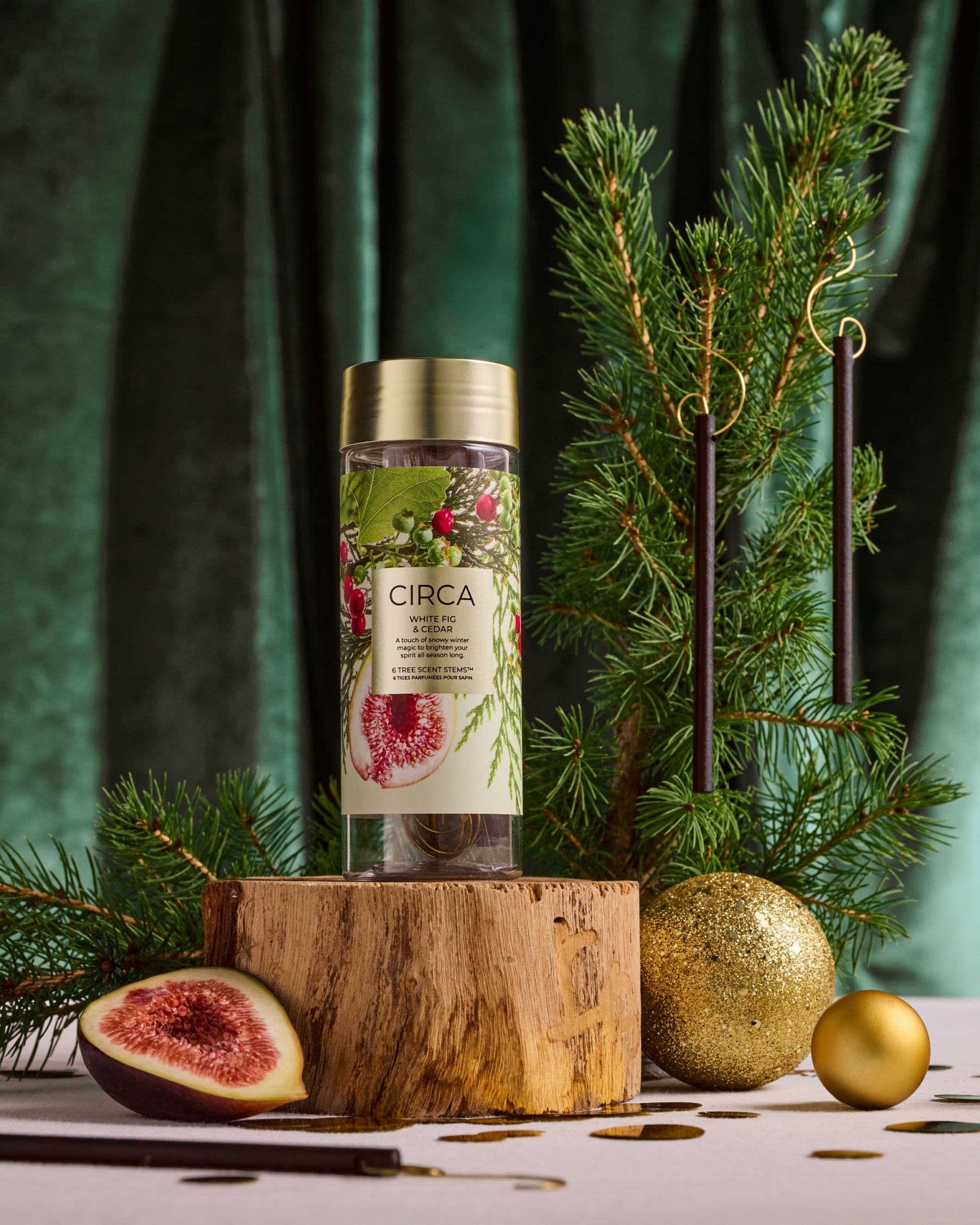 WHITE FIG & CEDAR | Christmas Tree Scent Stems