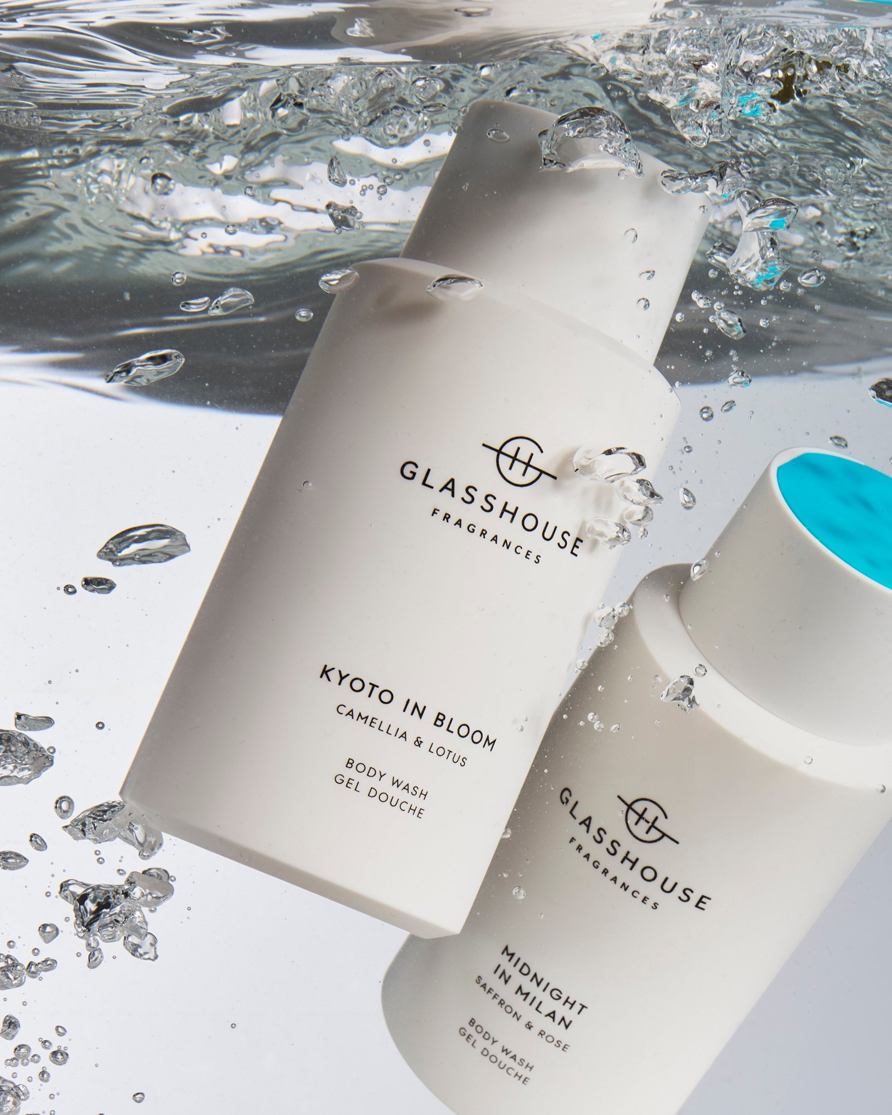 fgbw300kyoto-glasshouse-body-body-wash-kyoto-in-bloom-300ml-lifestyle-styled-1800x2250-01_1.jpg
