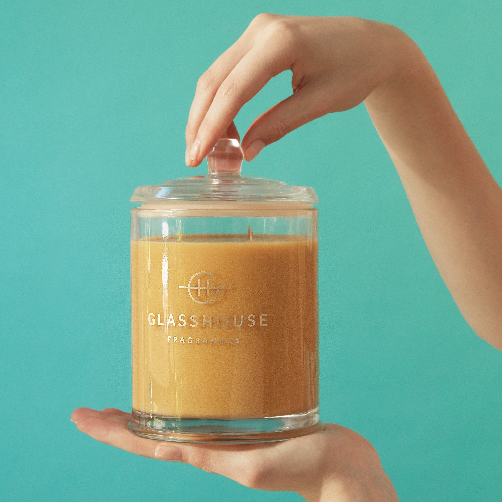 Glasshouse_ATahaaAffair760g-soy-candle_2048x2048_240d86c7-ece3-42bd-92d0-739600ab2e29.jpg